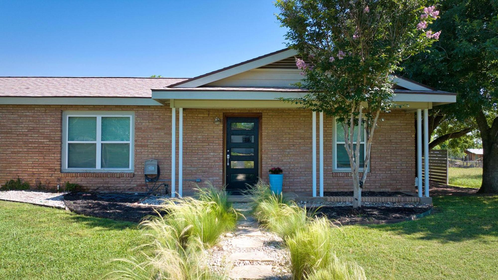 Texas Topaz In Mason Exterior photo