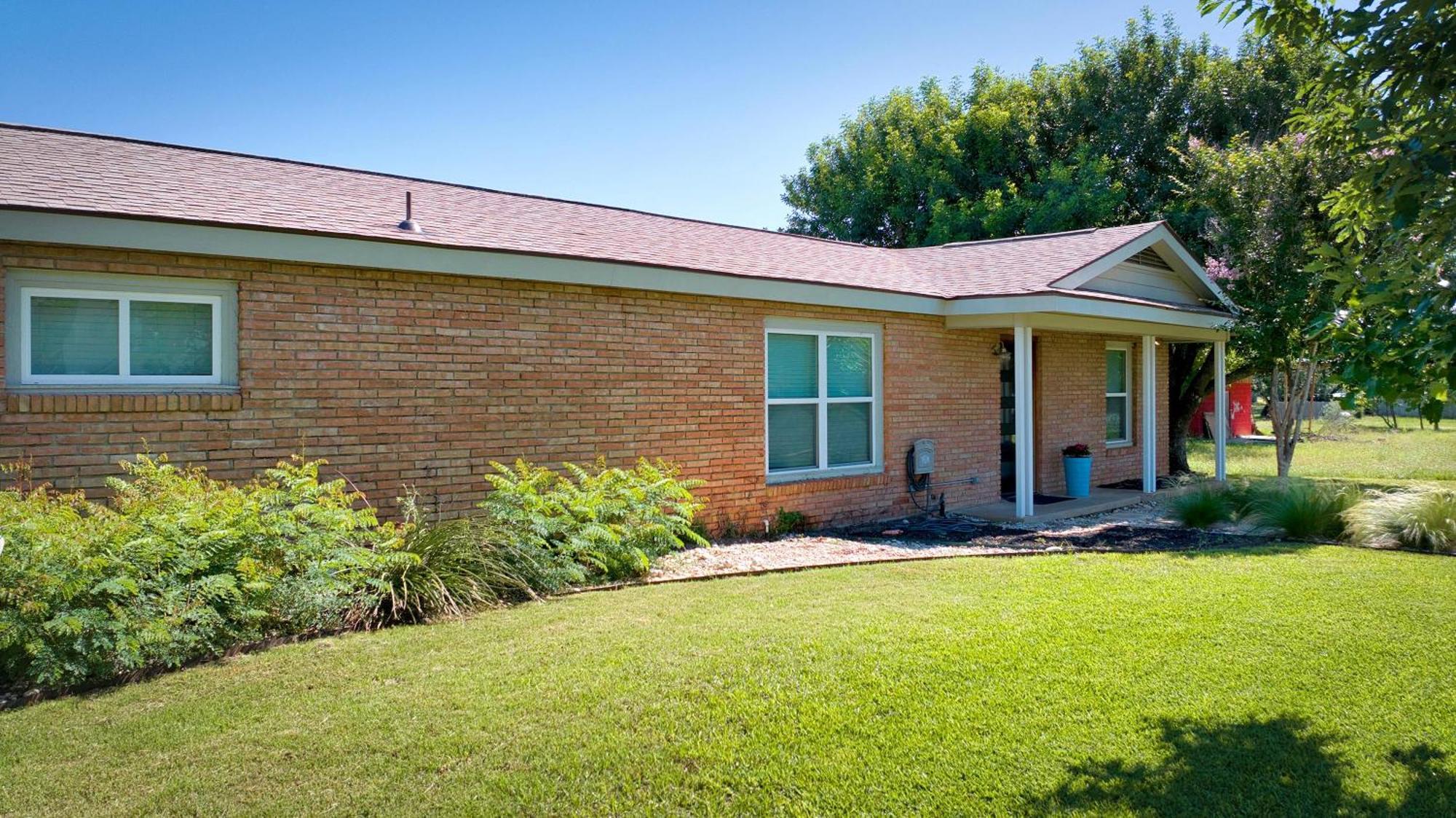 Texas Topaz In Mason Exterior photo
